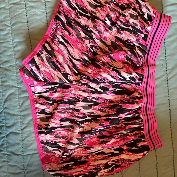 Under Armour shorts - Picture 2 of 2